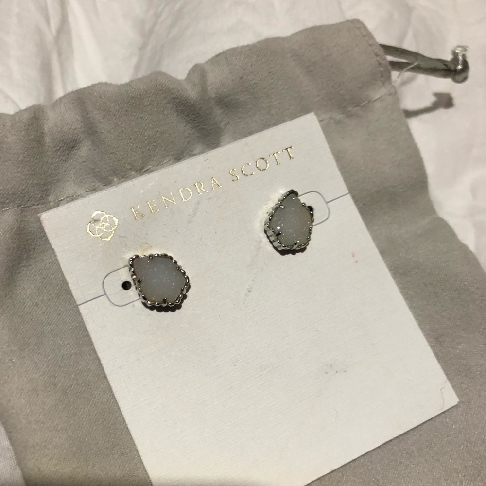 Kendra Scott earnings!